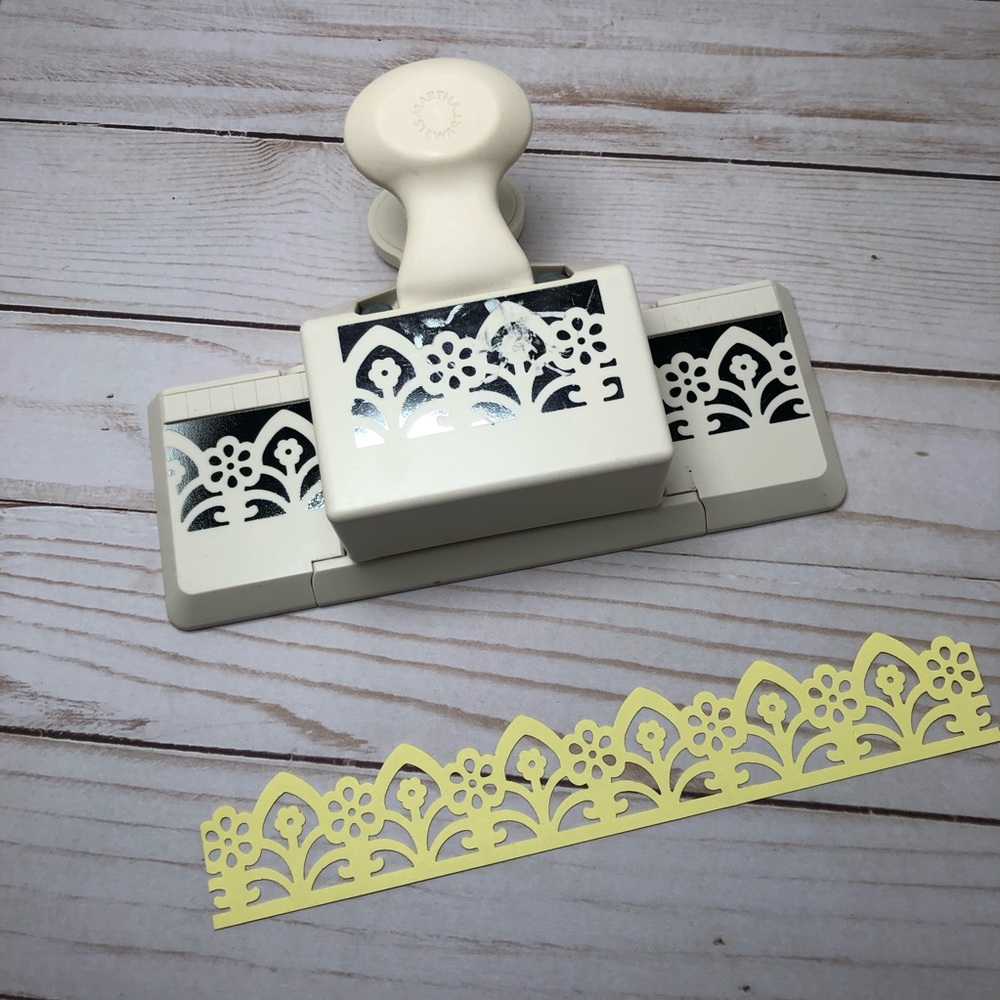 Martha Stewart Garden Gate Deep Edge Punch